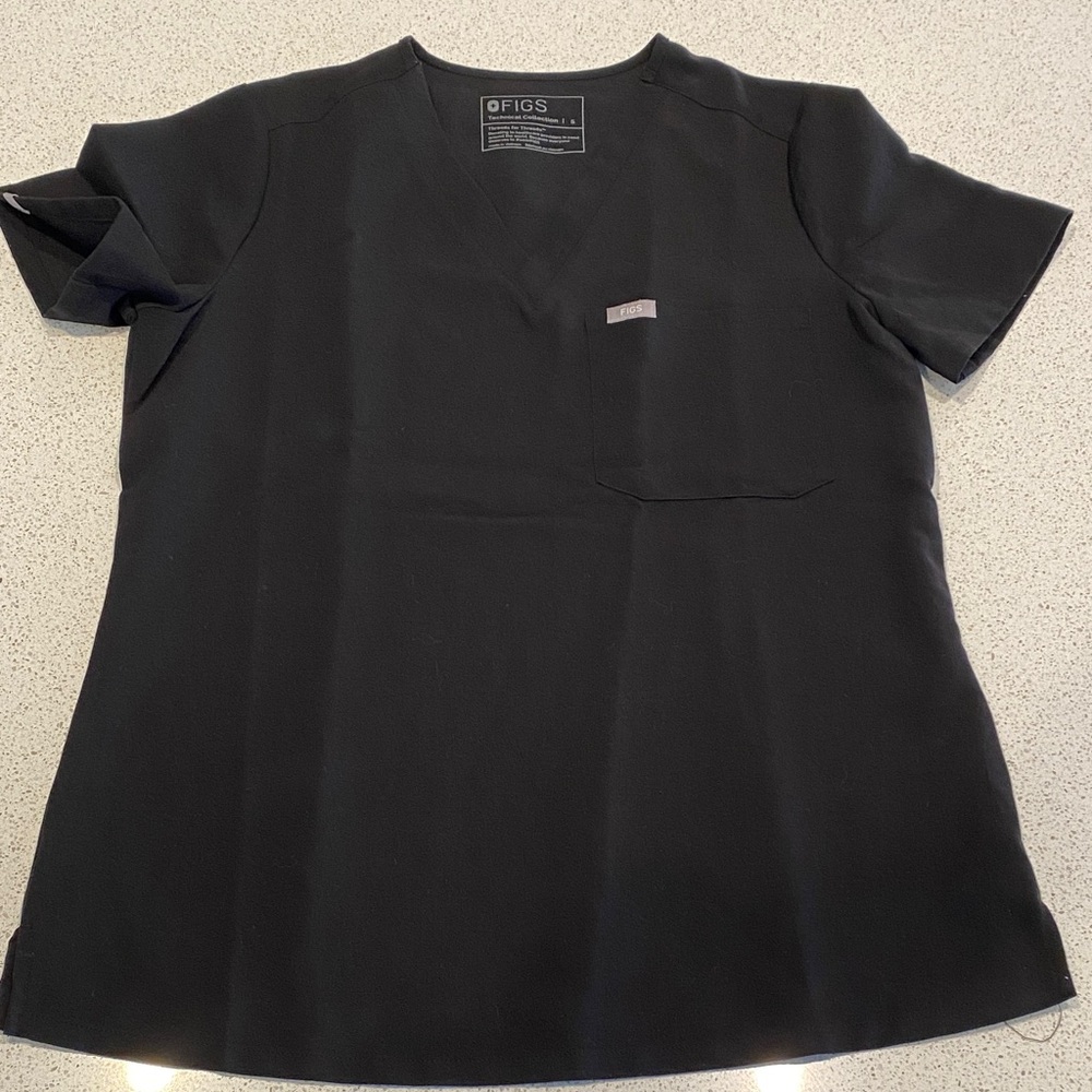 Figs Women's Classic Black Short Sleeve Top